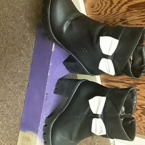 Black leather ankle thick soul boots